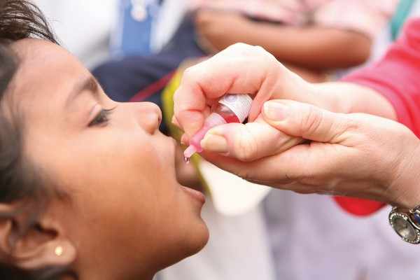 полиомиелит вакцина