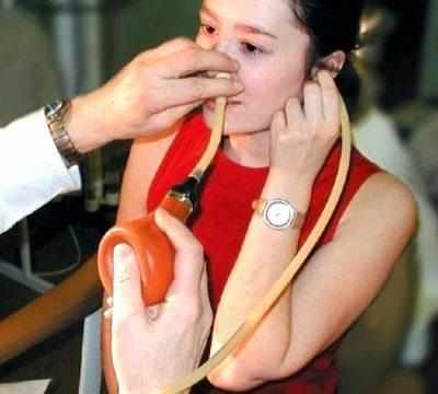 Продувание слухового канала