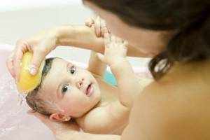 obtiranie vodoi rebenka pri temperature 41
